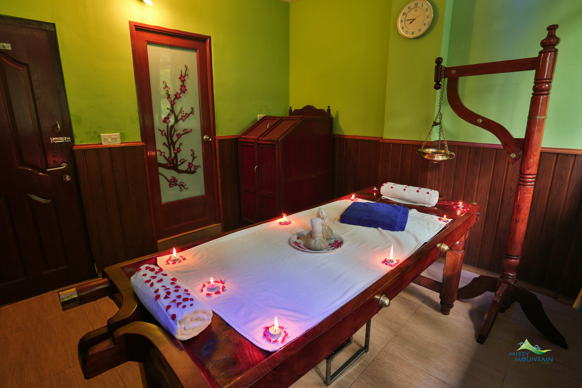Misty Mountain Resort Munnar Ngoại thất bức ảnh